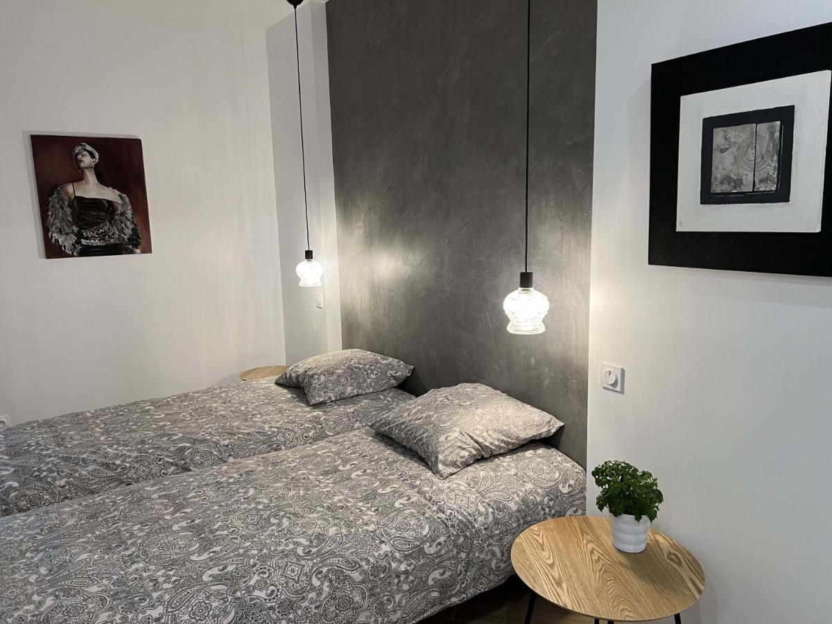 Bel Appartement Au Centre Du Vieux ジョイニー エクステリア 写真